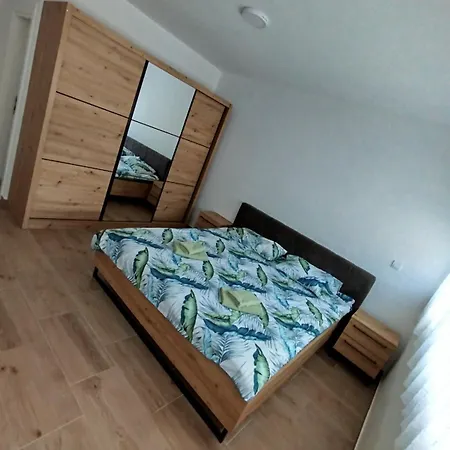 Sara Apartment *